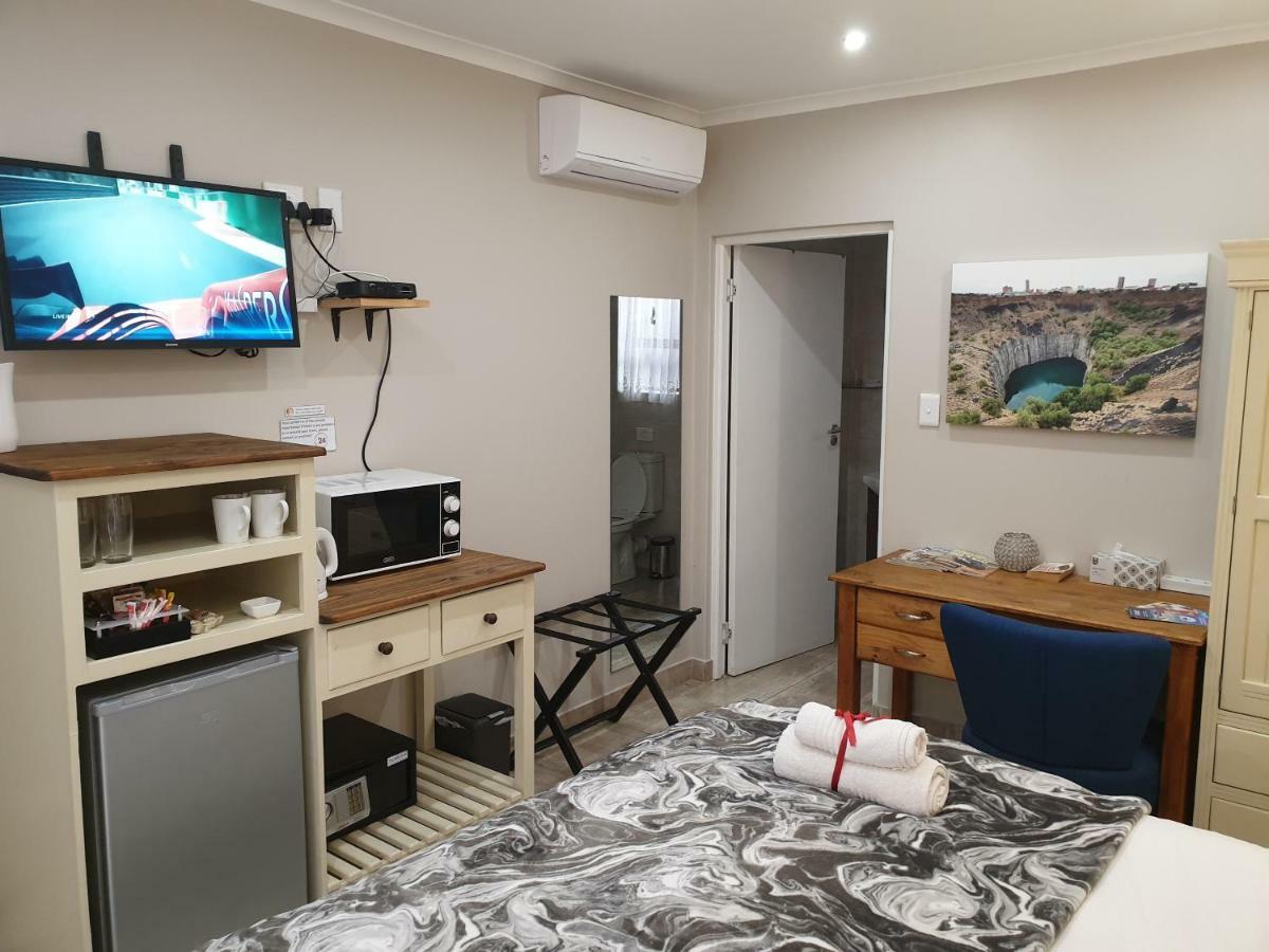 Dilisca Guesthouse دوربانفيل المظهر الخارجي الصورة